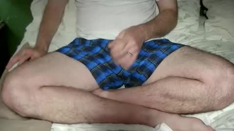 mrericsmith  email hidnnn online show from April 17, 9:23 am