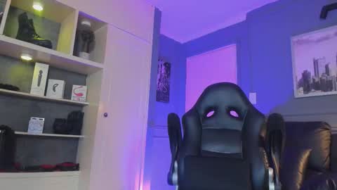 MrFrank. online show from December 20, 5:53 pm