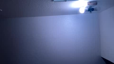 Snapshot of mrfrankfuckforfree chatting on February 3, 12:47 am mrfrankfuckforfree online show from February 3, 12:47 am