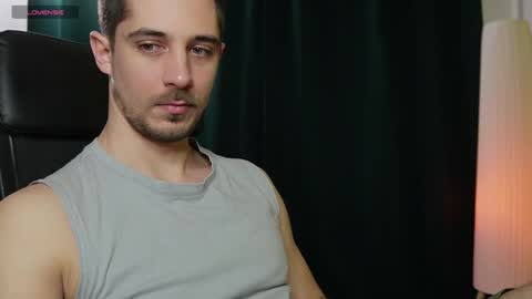 Snapshot of mrgreeneyes01 chatting on February 10, 8:53 am juan luis online show from February 10, 8:53 am