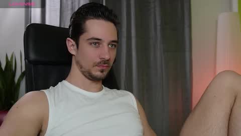 Snapshot of mrgreeneyes01 chatting on February 2, 4:22 pm juan luis online show from February 2, 4:22 pm