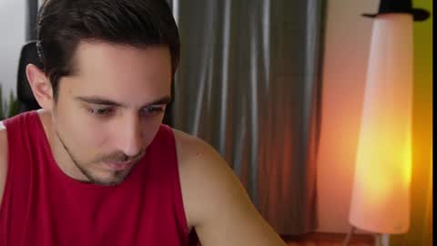 Snapshot of mrgreeneyes01 chatting on December 26, 2:59 pm juan luis online show from December 26, 2:59 pm