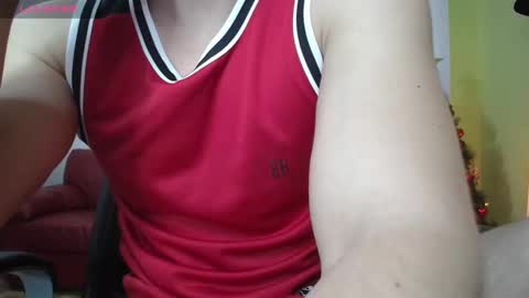 Snapshot of mrgreeneyes01 chatting on December 4, 9:29 am juan luis online show from December 4, 9:29 am