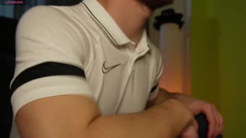 Snapshot of mrgreeneyes01 chatting on January 25, 7:28 pm juan luis online show from January 25, 7:28 pm