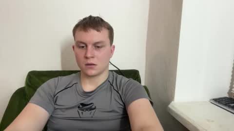 Max online show from February 12, 9:32 pm