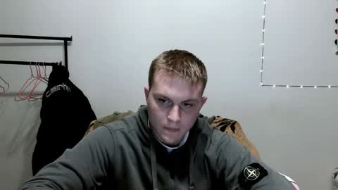 Max online show from December 1, 8:12 pm