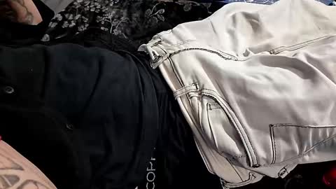 mrj1979 online show from December 21, 7:05 am