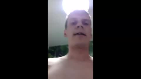 mrleitenant online show from March 11, 2:40 am