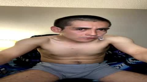 mrmoisty420 online show from May 5, 8:16 am