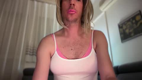 TaleOfLaura online show from April 10, 10:28 pm