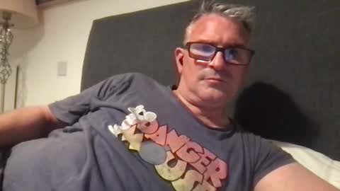 Snapshot of mrsensible chatting on October 18, 10:47 pm Mr Sensible online show from October 18, 10:47 pm