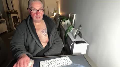 mtb1697 online show from March 9, 11:32 pm