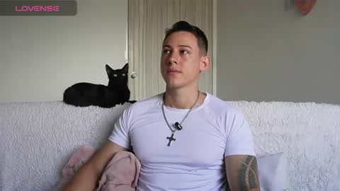 muscle_king_cum online show from July 7, 2:43 pm