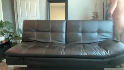 Muscle Otter Cum online show from December 19, 11:14 pm