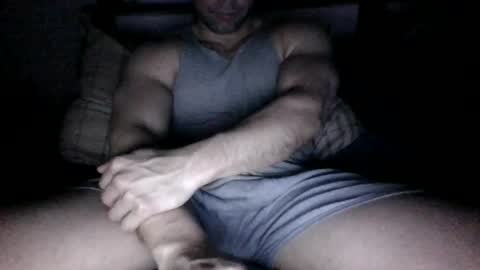 muscles242408 online show from March 5, 6:33 am