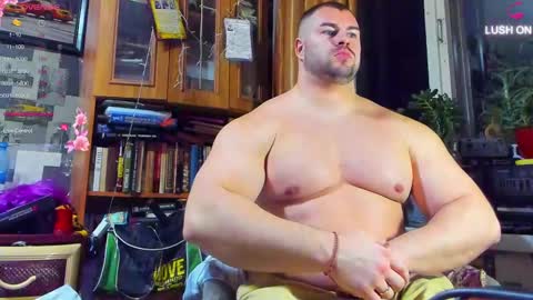 click icon for peach  online show from January 5, 5:20 pm