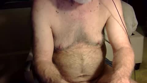 Snapshot of mydiboi chatting on February 27, 6:29 am r-glenn-01 online show from February 27, 6:29 am