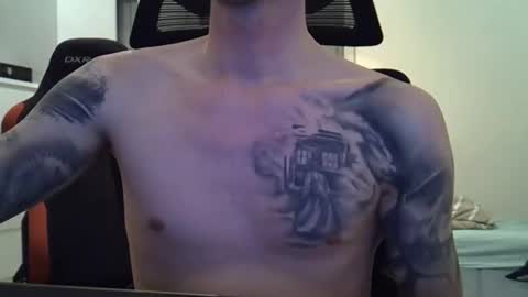 Snapshot of mydickistoobig chatting on February 10, 4:47 pm Big Dick Huhu online show from February 10, 4:47 pm
