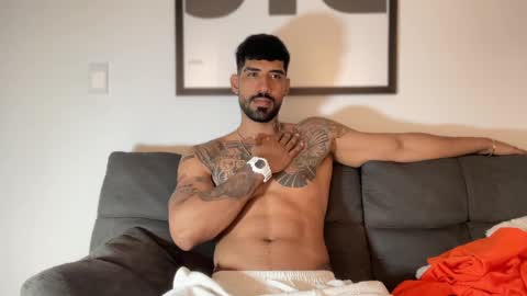 Myke esthetic online show from December 15, 7:02 am