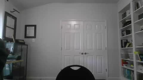 mythrowawayatx online show from February 1, 5:44 pm