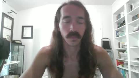 Snapshot of mythrowawayatx chatting on September 24, 6:39 pm mythrowawayatx online show from September 24, 6:39 pm
