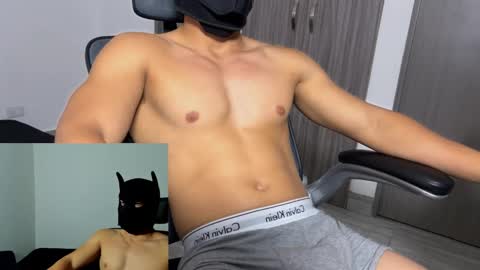 Snapshot of n1h1lv01d chatting on October 1, 1:42 am n1h1lv01d online show from October 1, 1:42 am