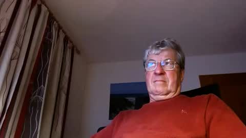 naaapa online show from December 21, 4:48 pm