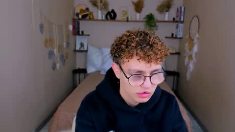 Nathan online show from November 18, 10:30 am