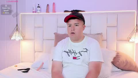 Nathaniel online show from April 8, 6:49 pm