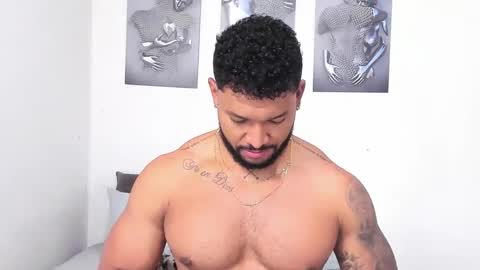 Nathaniel Grey online show from January 3, 2:10 am