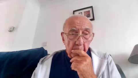 Snapshot of naturistmale81 chatting on October 10, 11:48 am naturistmale81 online show from October 10, 11:48 am