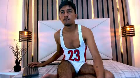 natzuki_ online show from May 24, 7:31 pm