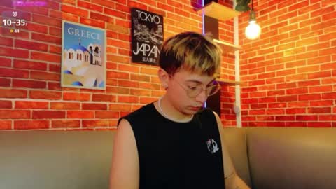 Christopher  Chris online show from April 11, 3:26 pm