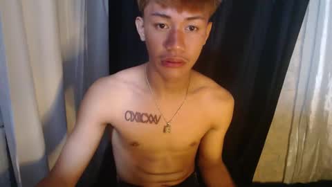 Snapshot of naugthyboyloy chatting on September 25, 11:42 am Loy online show from September 25, 11:42 am