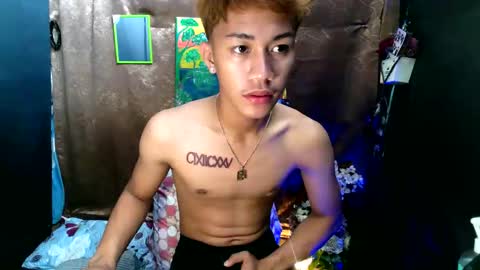 Snapshot of naugthyboyloy chatting on September 23, 4:12 am Loy online show from September 23, 4:12 am