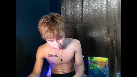 Snapshot of naugthyboyloy chatting on September 27, 2:59 pm Loy online show from September 27, 2:59 pm