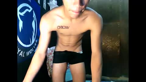 Snapshot of naugthyboyloy chatting on October 13, 10:21 am Loy online show from October 13, 10:21 am
