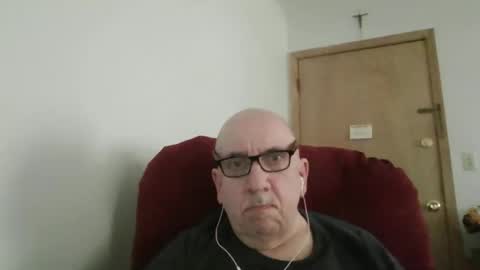 Tom online show from April 25, 10:29 pm