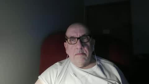 Tom online show from April 29, 2:16 am