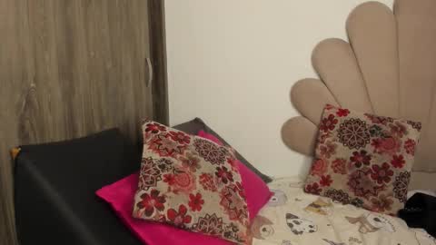 Nei turn green online show from February 24, 9:15 pm