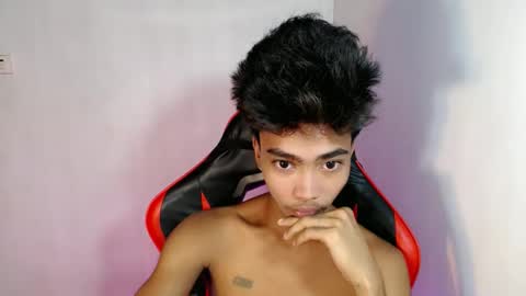 neil_asian69 online show from October 31, 7:45 am