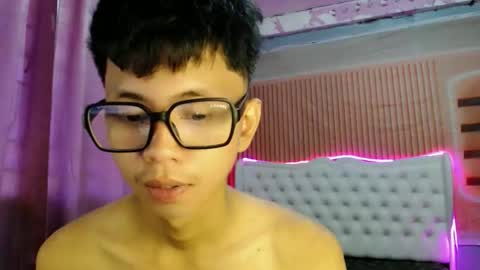 Ethan online show from May 30, 11:38 pm