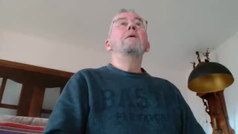 nesserdude20 online show from December 21, 12:35 pm