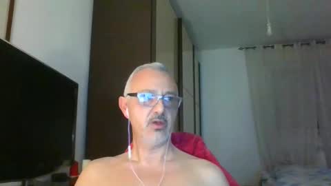 Snapshot of nevenerabis chatting on January 17, 6:36 pm nevenerabis online show from January 17, 6:36 pm