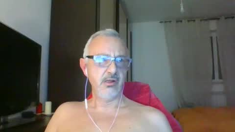 Snapshot of nevenerabis chatting on February 4, 4:08 pm nevenerabis online show from February 4, 4:08 pm