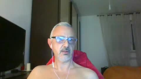 Snapshot of nevenerabis chatting on March 4, 10:49 pm nevenerabis online show from March 4, 10:49 pm