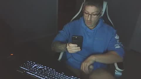 newevo online show from November 27, 12:25 am