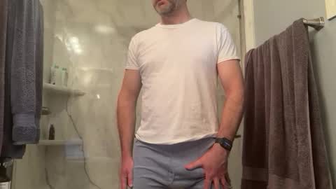 newguy_097 online show from February 15, 1:01 am