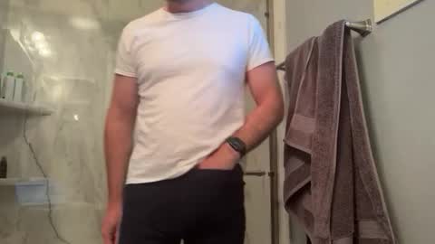 newguy_097 online show from February 2, 11:02 pm