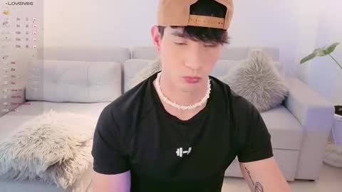   online show from November 14, 6:42 pm